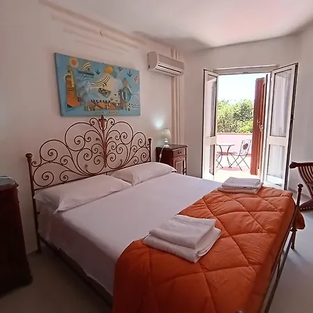 Eden Villa *